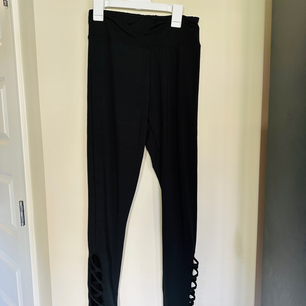 Black Leggings with Cutout Detail
